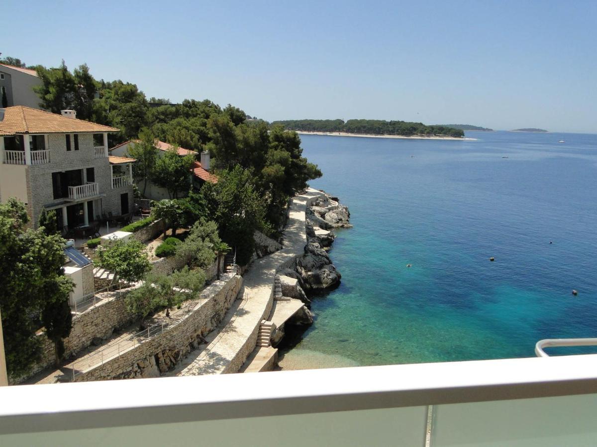 Apartmani Tepli Bok Primosten Exterior photo